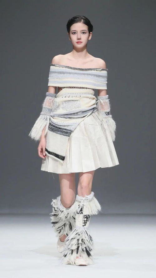 畢業(yè)設(shè)計 浙江紡織服裝職業(yè)技術(shù)學(xué)院中英時尚設(shè)計學(xué)院 luminaire光源